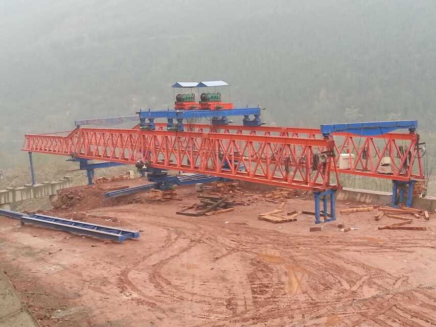 中國鐵建港航局巖土公司160T-40架橋機